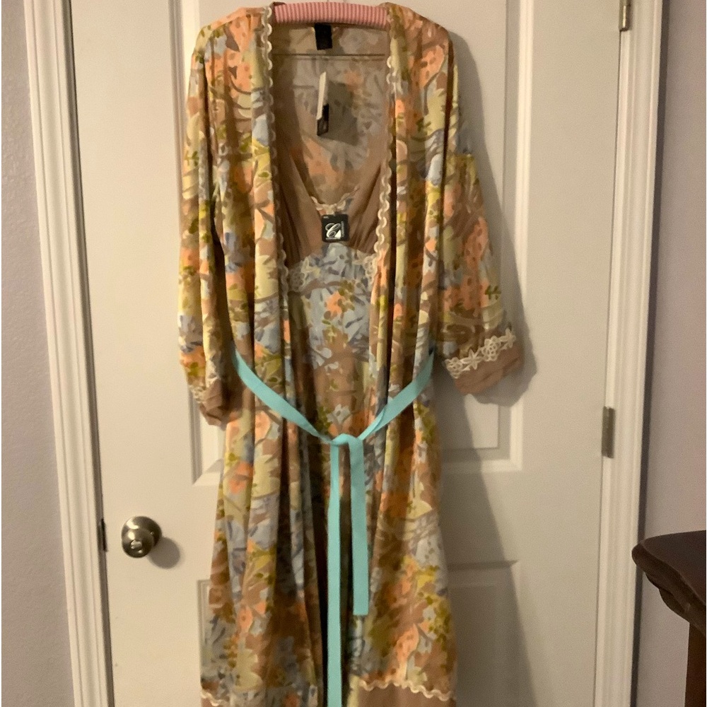 Cabernet sleep wear gown and robe
